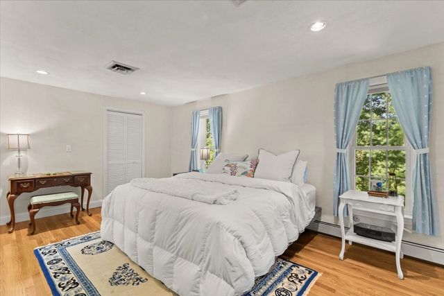 521 West Street 12, Duxbury, MA 02332