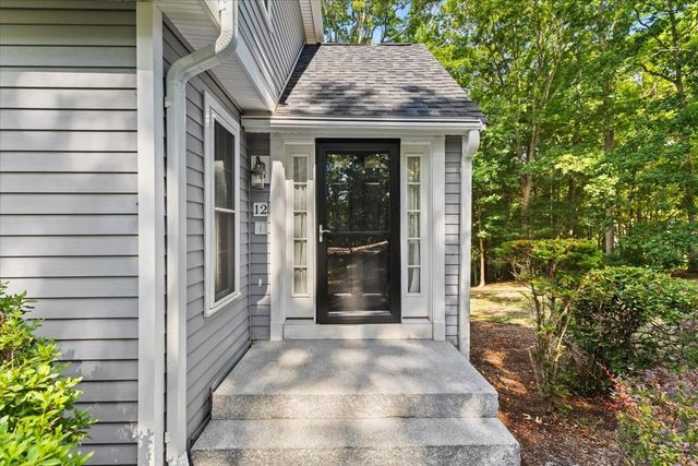 521 West Street 12, Duxbury, MA 02332
