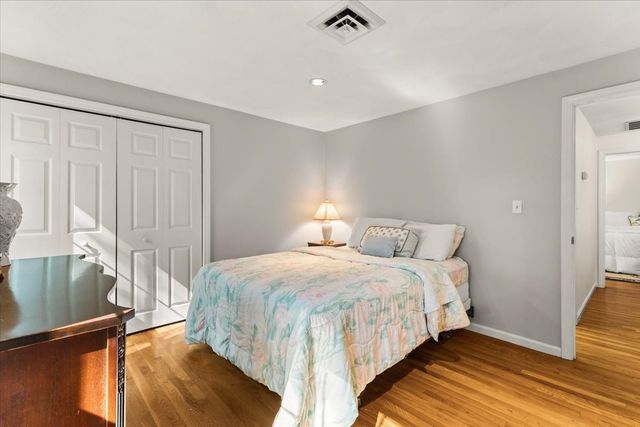 521 West Street 12, Duxbury, MA 02332