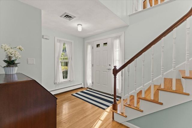 521 West Street 12, Duxbury, MA 02332