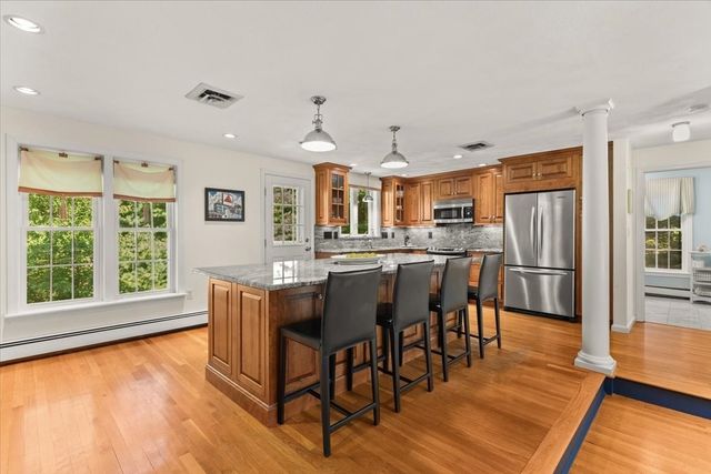 521 West Street 12, Duxbury, MA 02332