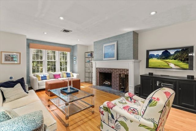 521 West Street 12, Duxbury, MA 02332