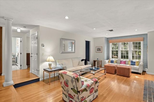 521 West Street 12, Duxbury, MA 02332