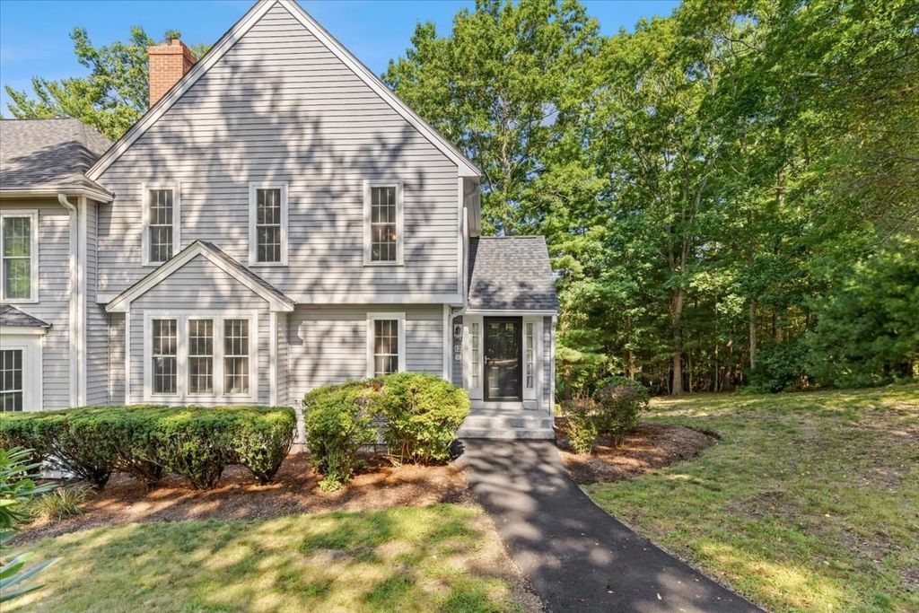 521 West Street 12, Duxbury, MA 02332