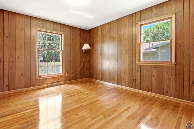 1939 SW Belle AVE, Topeka, KS 66604