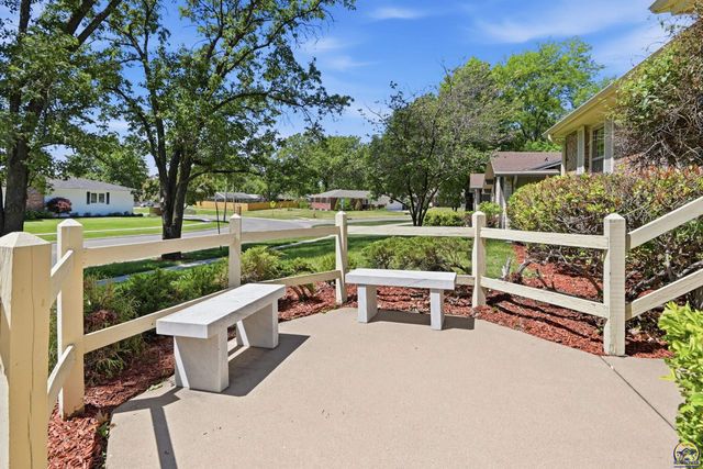 1939 SW Belle AVE, Topeka, KS 66604