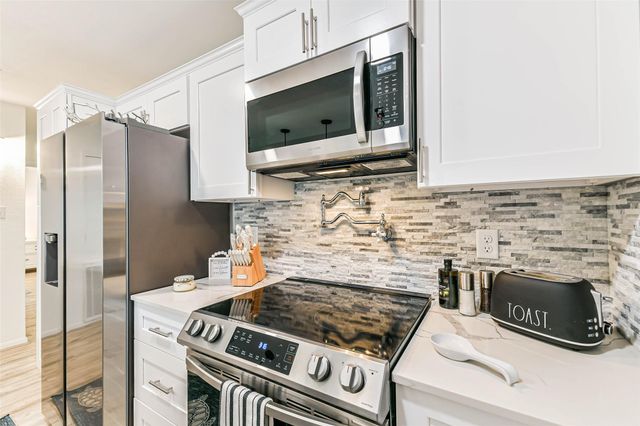 7312 Seawall Boulevard 217, Galveston, TX 77551