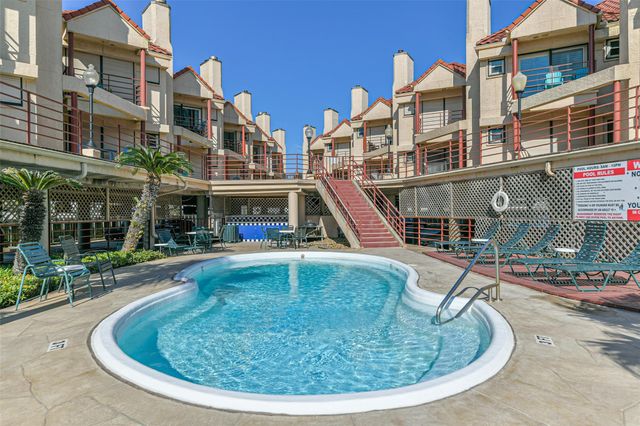 7312 Seawall Boulevard 217, Galveston, TX 77551