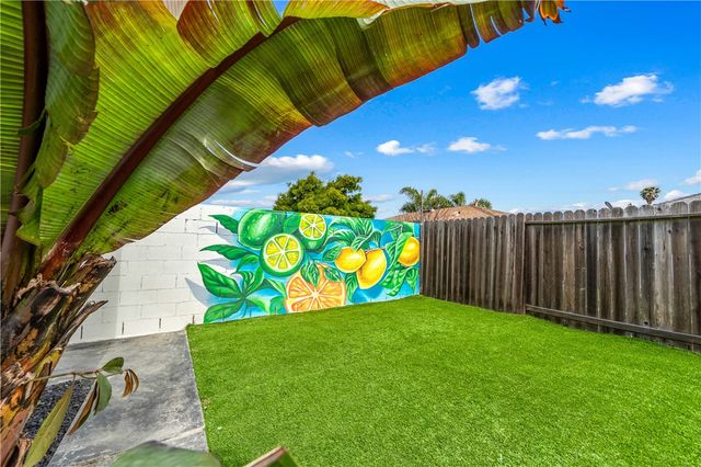 20692 Kelvin, Huntington Beach, CA 92646