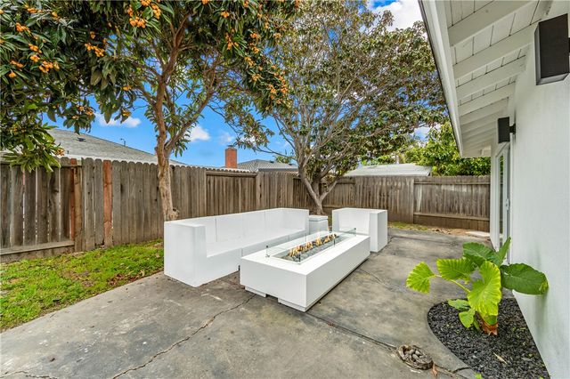 20692 Kelvin, Huntington Beach, CA 92646