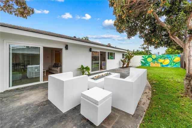 20692 Kelvin, Huntington Beach, CA 92646