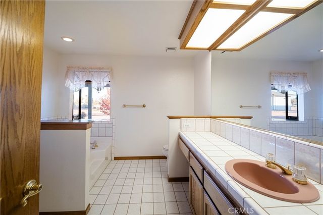 14032 Tioga Street, Oak Hills, CA 92344