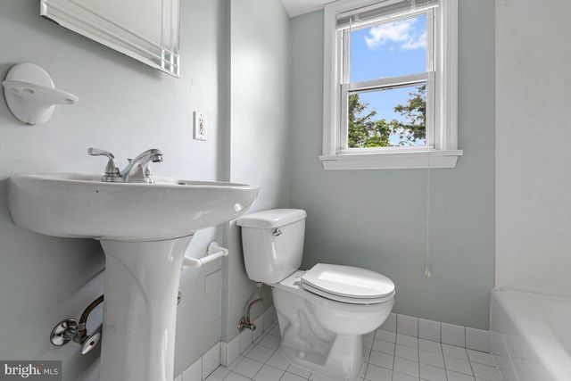 182 LINDEN LN, Princeton, NJ 08540