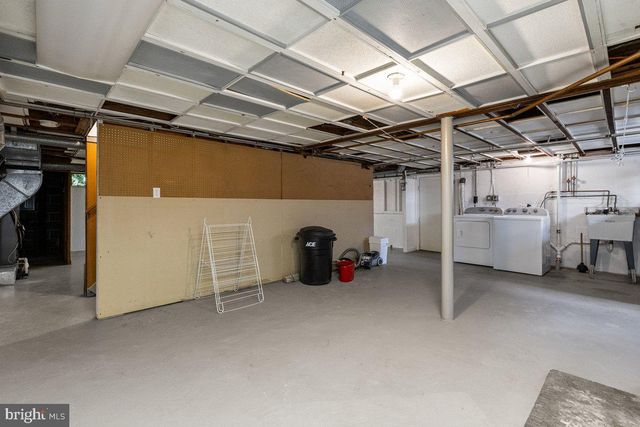 182 LINDEN LN, Princeton, NJ 08540