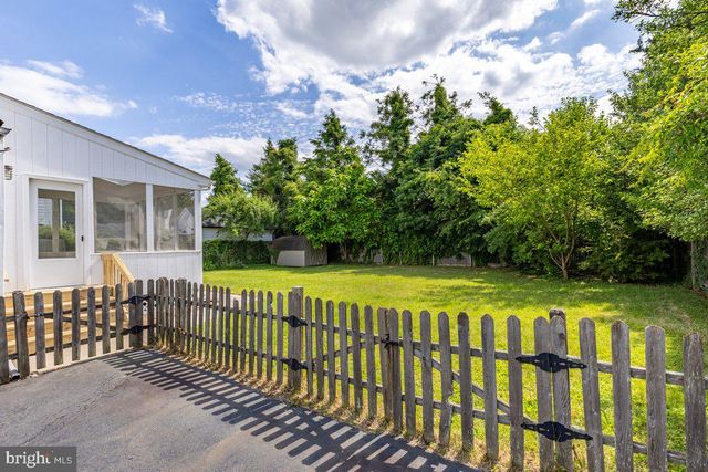 182 LINDEN LN, Princeton, NJ 08540