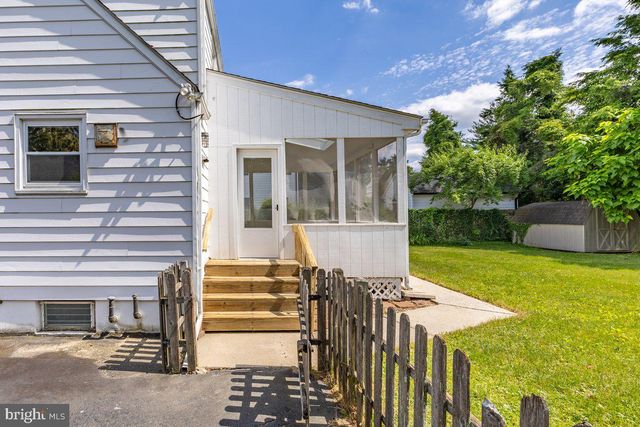 182 LINDEN LN, Princeton, NJ 08540