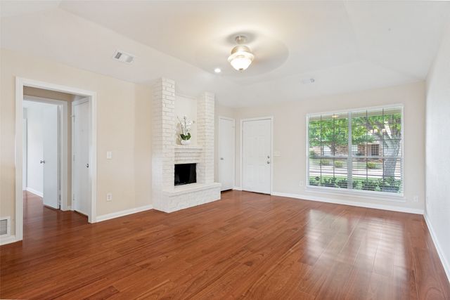 7305 S Meadow Drive E, Fort Worth, TX 76133