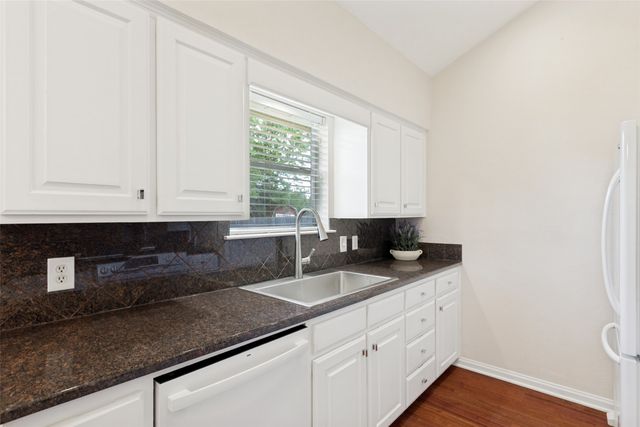 7305 S Meadow Drive E, Fort Worth, TX 76133