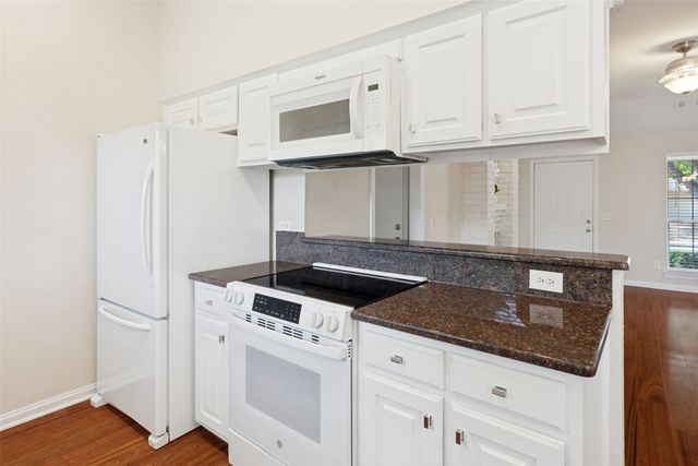 7305 S Meadow Drive E, Fort Worth, TX 76133