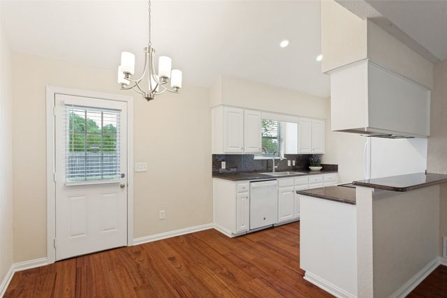 7305 S Meadow Drive E, Fort Worth, TX 76133