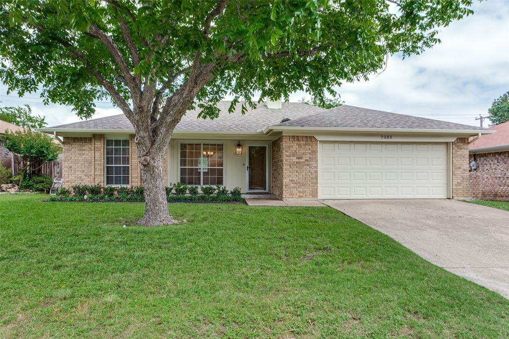 7305 S Meadow Drive E, Fort Worth, TX 76133