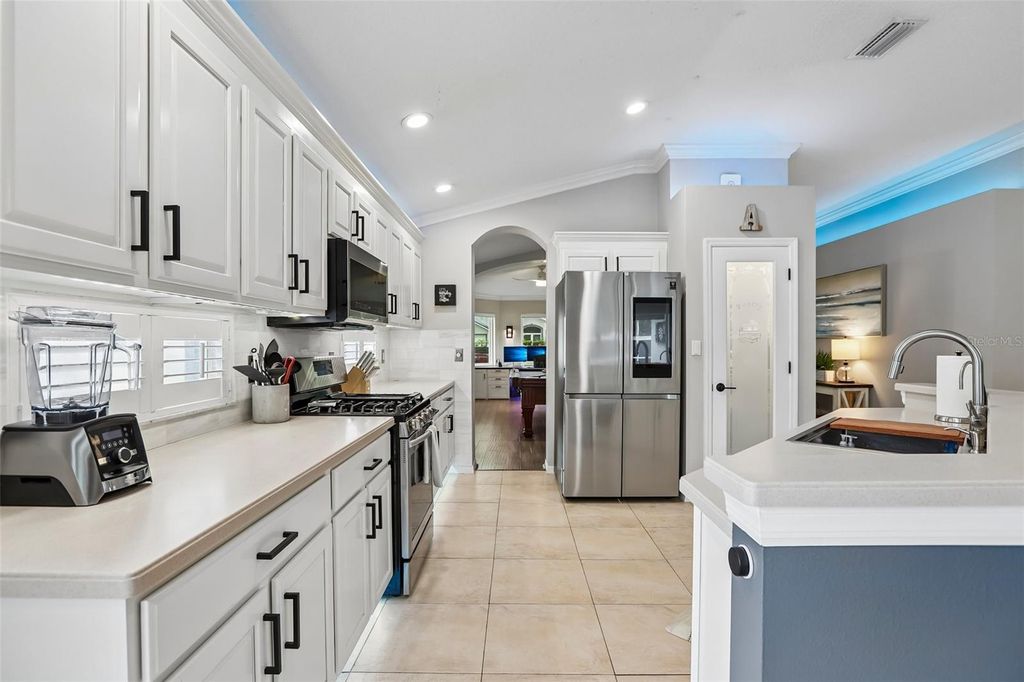 Image 13 of property listing at 19009 FALCONS PLACE, Tampa, FL 33647
