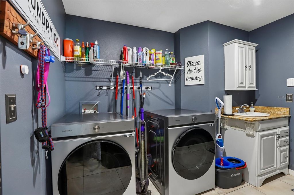 Image 18 of property listing at 19009 FALCONS PLACE, Tampa, FL 33647