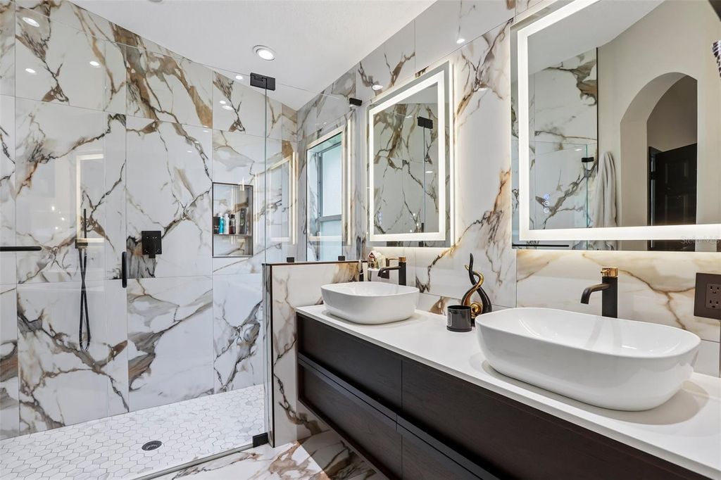 Image 23 of property listing at 19009 FALCONS PLACE, Tampa, FL 33647