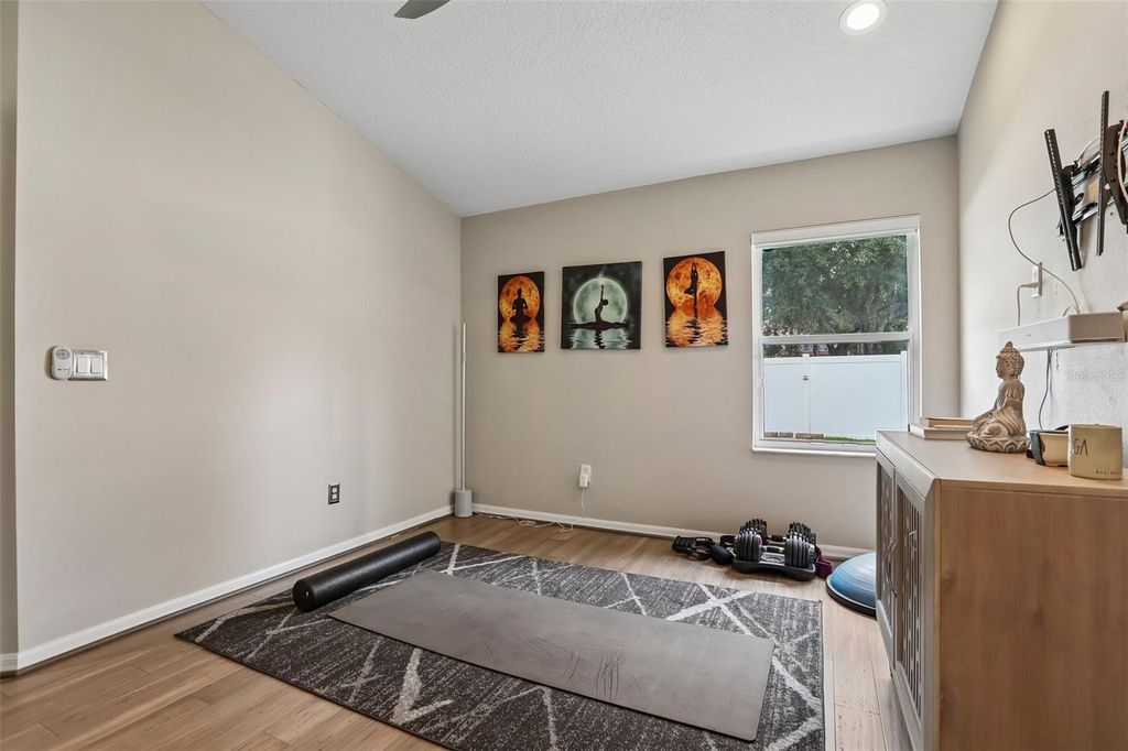 Image 27 of property listing at 19009 FALCONS PLACE, Tampa, FL 33647