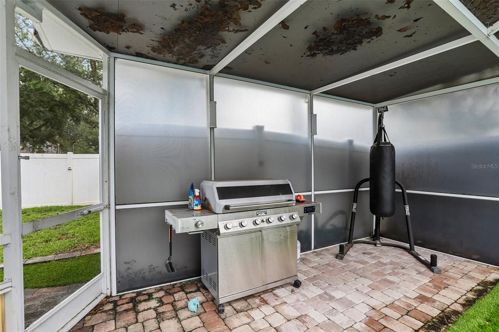 Image 33 of property listing at 19009 FALCONS PLACE, Tampa, FL 33647