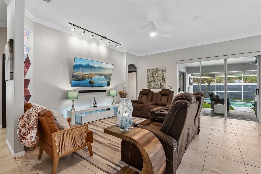 Image 8 of property listing at 19009 FALCONS PLACE, Tampa, FL 33647