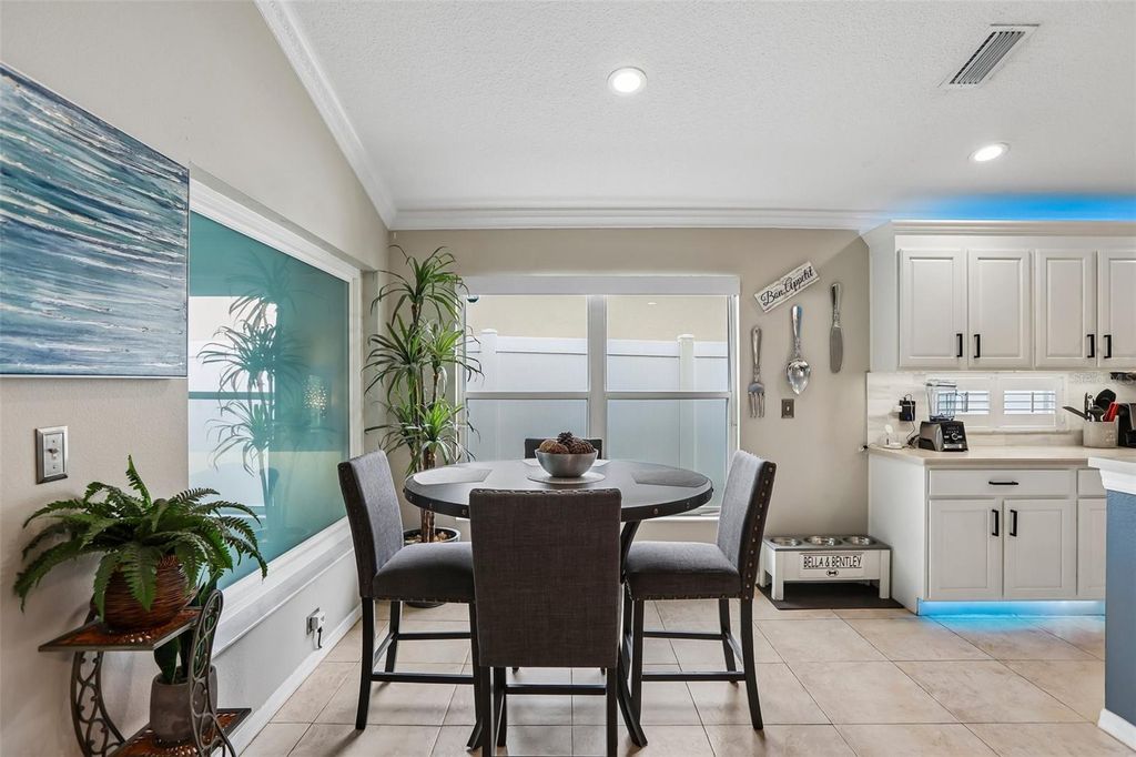 Image 10 of property listing at 19009 FALCONS PLACE, Tampa, FL 33647