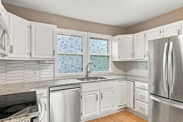 3411 Lee Avenue N, Crystal, MN 55422
