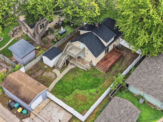 3411 Lee Avenue N, Crystal, MN 55422