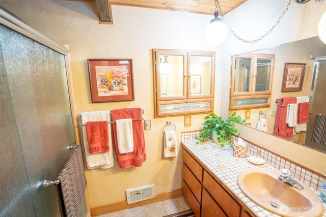 30 N Mt Jupiter Place, Hoodsport, WA 98548
