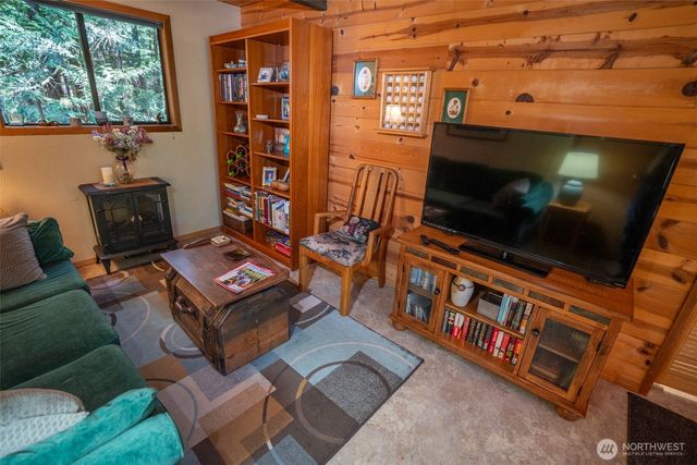 30 N Mt Jupiter Place, Hoodsport, WA 98548