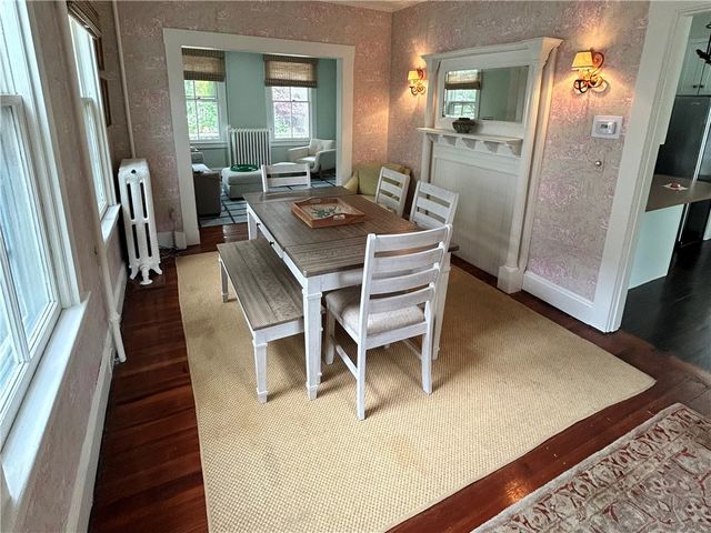 15 Chestnut Street, Newport, RI 02840