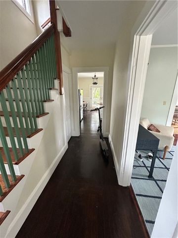 15 Chestnut Street, Newport, RI 02840