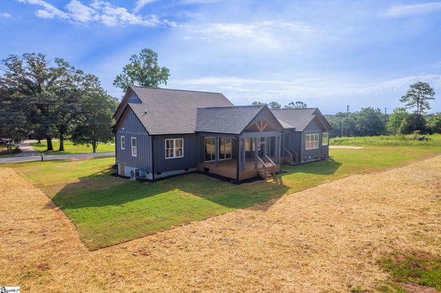 411 Stewart Gin Road, Liberty, SC 29657