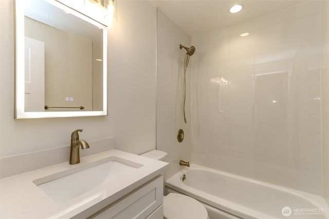 8316 Winona Street SW, Lakewood, WA 98498