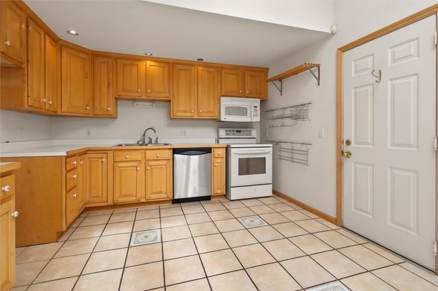 237 Highland Parkway, Rochester, NY 14620