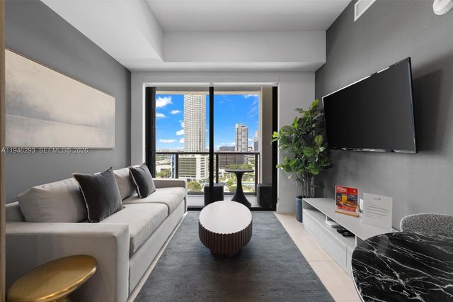 239 SW 9th St 1604, Miami, FL 33130