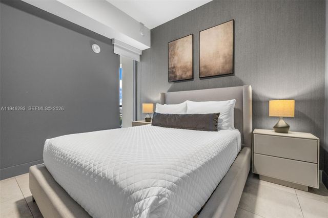 239 SW 9th St 1604, Miami, FL 33130