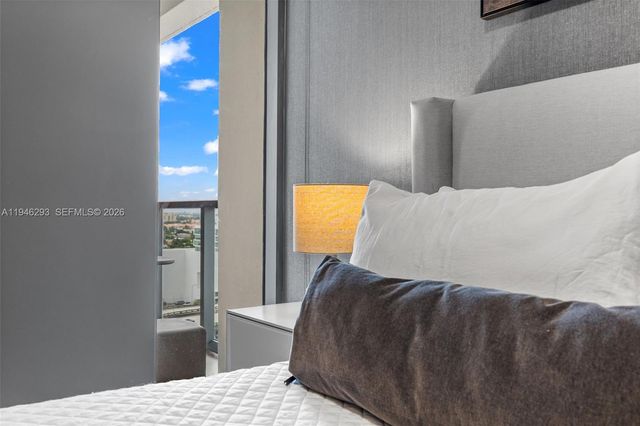 239 SW 9th St 1604, Miami, FL 33130