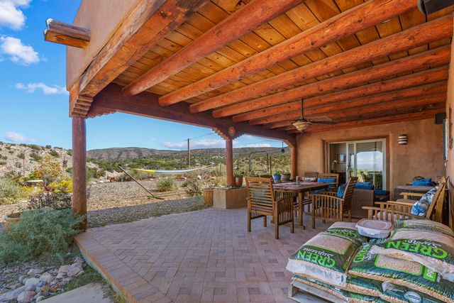 8 Camino del Torreon, Placitas, NM 87043