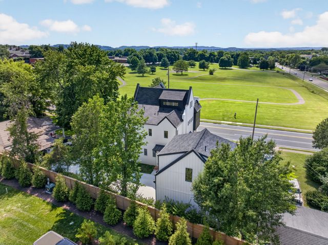 152 Ralston Ln, Franklin, TN 37064