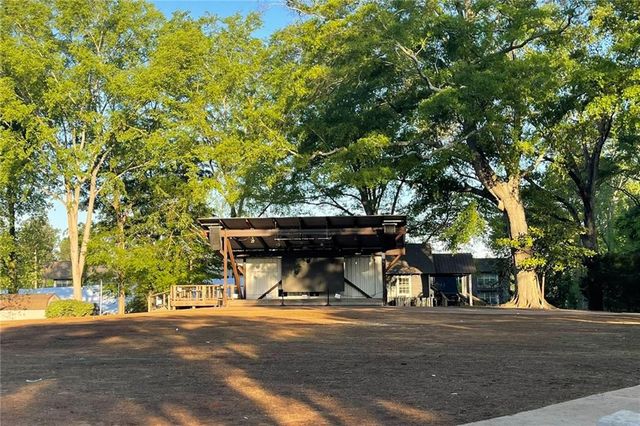 199 Hubbard Road, Woodstock, GA 30188