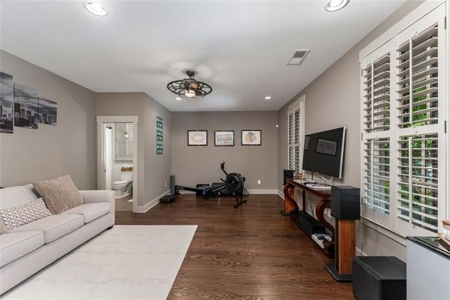 199 Hubbard Road, Woodstock, GA 30188