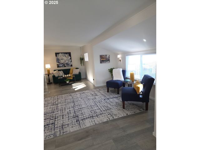 2902 E 2ND St 43, Newberg, OR 97132