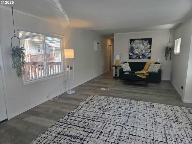 2902 E 2ND St 43, Newberg, OR 97132